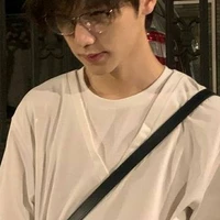 Lê Hàn Gia Bách - ba của Tú Linh