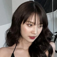 Ployshompoo Supasap ( Jan )