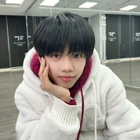 Trương Hàm Thụy(y)