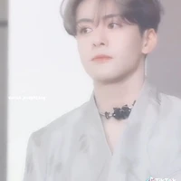 Thuấn Hy,20