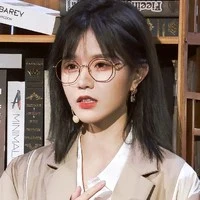 Bách Hân Dư { Cô }