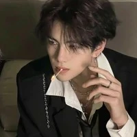 Lục Bác Văn/e trai LCT