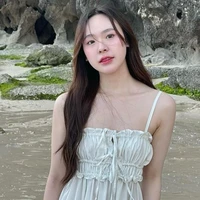 June Wanwimol-Em cô