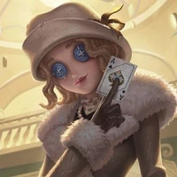 Evelyn/Cô Faro
