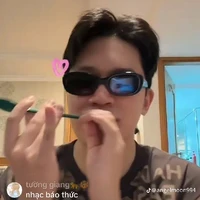 công túa/ lạc lạc