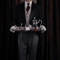 Nhân viên phục vụ