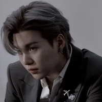 Min Yoongi (Suga)