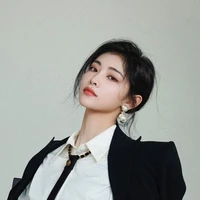 Hỷ Vương Tuyết - cô giáo