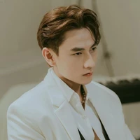 Tài