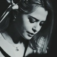 BÍCH CHI ( NÀNG - QUỶ )