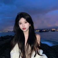 Thẩm Y Nhi<trc khi xuyên>