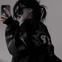 Liễu Linh Chi-mẹ cô