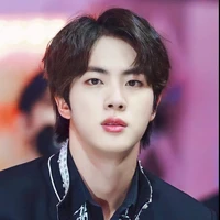 Kim Seok Jin (Mama cô)