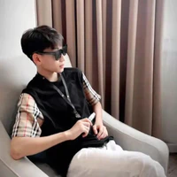 Bố : T,T,T