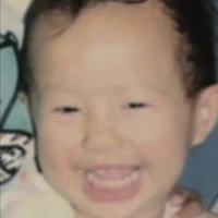 Milk -lúc nhỏ