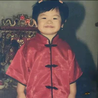 June - Lúc nhỏ