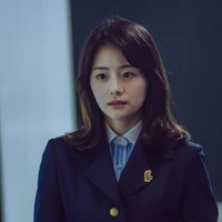 Han Ji Su - Giáo viên