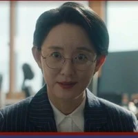 Cô hiệu trưởng