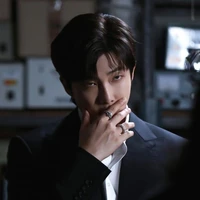 Min Namjoon🐨 (Ba anh)