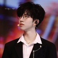 HẠ TUẤN LÂM