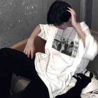 Khương Tiêu Dật