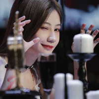 Viên Nhất Kỳ-nàng