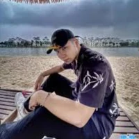 Nguyễn Trung hiếu - strange h