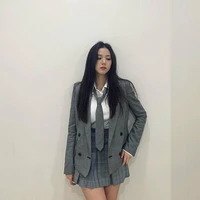 Jisoo- hội trưởng hội học sinh