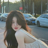 Võ Cát Tường Vy ( lớp trưởng, trà xanh)