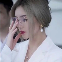 Trương Vị Hy-mẹ nu9