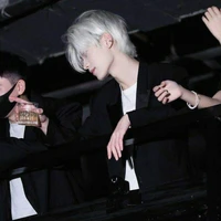 𝐋𝐞𝐞 𝐋𝐢𝐛𝐫𝐚