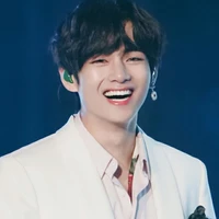 Kim taehyung ( hắn)