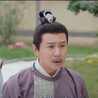 Chủ quán
