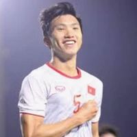 Văn Hậu ( khủng long)