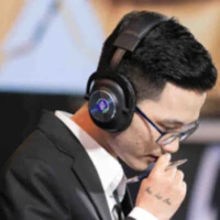 Huỳnh Trung Hiếu_•[ HVL Titan ]