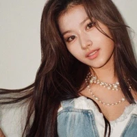 Sana (mẹ kế cậu)