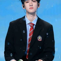 Zhangjunhao (bn thân zj)