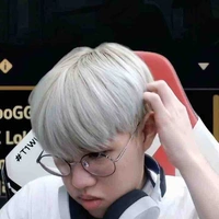 Tác giả em bộii