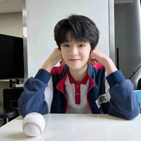 Uống Tuấn Hy (H)