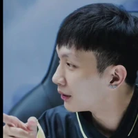 Phạm Vũ Hoài Nam (Red)