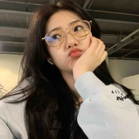 Dahee ( thợ makeup, bạn yn )