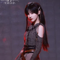 Vương Hiểu Giai - chị