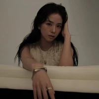 Kim Trí Tú (Chị)