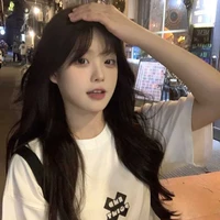 Thẩm Hạ Vi