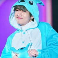 taehyung ( cô)