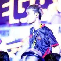 Huy Khang ( EmMa)