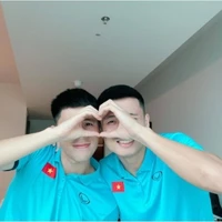 Cáo nhỏ 🦊thích báo ĐTVN⚽️ ( gấu + t.g )