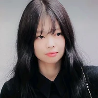 KIM JENNIE ( nàng )