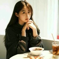 Yoko ( chị họ cô )