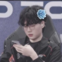 T đang tu 🙏📿 | Rossa